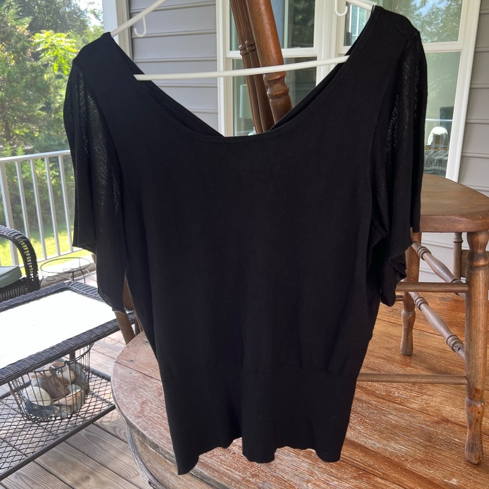 White House Black Market WHBM Sweater Short Sleeve Crew Neck Bow in Back Large